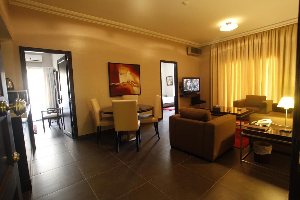Al Jamila Suites Ghobeiry Exterior photo